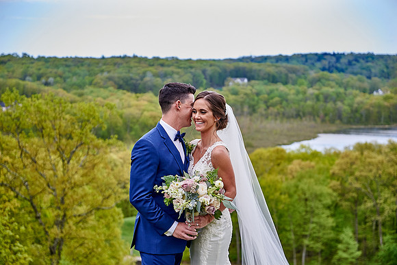 #CherryvillePhotography #NJWedding #BritAndScottTieTheKnot #SkyViewCC25