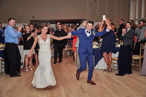 #CherryvillePhotography #NJWedding #BritAndScottTieTheKnot #SkyViewCC36
