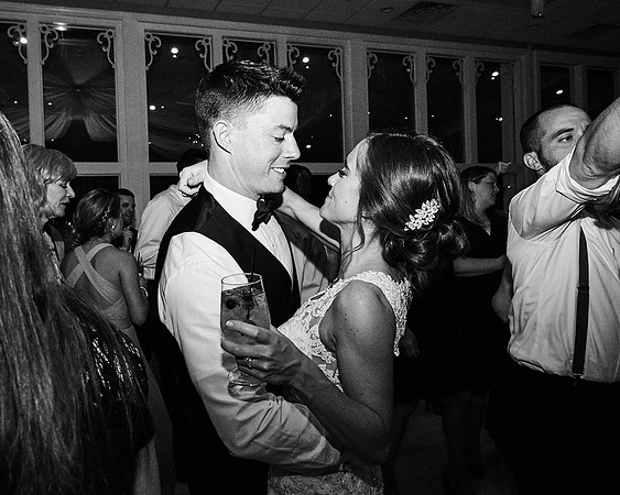 #CherryvillePhotography #NJWedding #BritAndScottTieTheKnot #SkyViewCC55