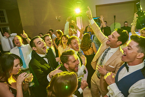 #CherryvillePhotography #NJWedding #BritAndScottTieTheKnot #SkyViewCC56
