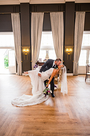 057Wedding Photography at Davids Country Inn in Hackettstown taken by CherryvillePhotography Flemington, Clinton, Hunterdon County NJ