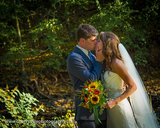 #NJWedding #CherryvillePhotography #BerkeleyPlaza #SameDayEdit cherryville-photography-clinton-hunterdon-county-NJ-wedding-photographer, cute-sweet--fun-must-have-bride-groom-picture-berkeley-plazaD3S