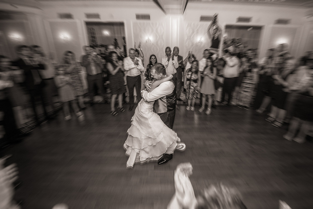 cherryville-photography-clinton-hunterdon-county-NJ-wedding-photographer, cute-sweet--fun-must-have-bride-groom-picture-molly-pitcher-inn