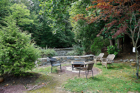 046Cherryville