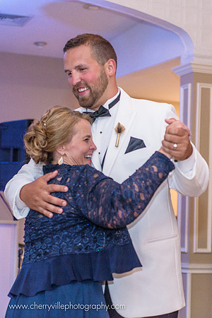 041#NJWedding #MountainViewChalet #CherryvillePhotography cherryville-photography-clinton-hunterdon-county-NJ-wedding-photographer, cute-sweet--fun-must-have-bride-groom-picture-mountain-view-chalet