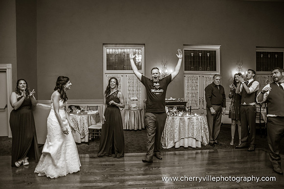 45#NJWedding #DavidsCountryInn #CherryvillePhotography cherryville-photography-clinton-hunterdon-county-NJ-wedding-photographer, cute-sweet--fun-must-have-bride-groom-picture-davids-country-inn