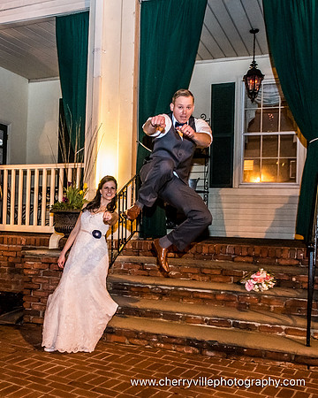 33#NJWedding #DavidsCountryInn #CherryvillePhotography cherryville-photography-clinton-hunterdon-county-NJ-wedding-photographer, cute-sweet--fun-must-have-bride-groom-picture-davids-country-inn