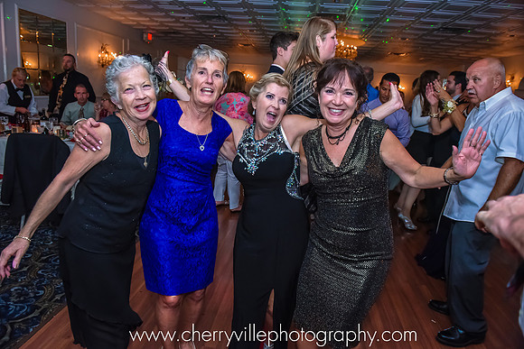 #PeronaFarm #CherryvillePhotography #NJWedding  #NJWedding #CherryvillePhotography cherryville-photography-clinton-hunterdon-county-NJ-wedding-photographer1337
