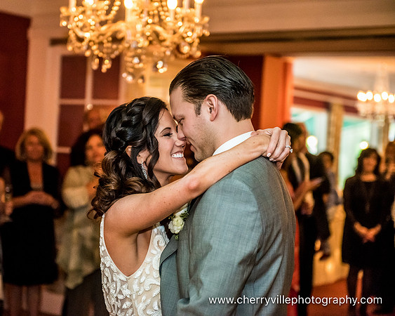 21#NJWedding #MetuchenGolfClub #CherryvillePhotography cherryville-photography-clinton-hunterdon-county-NJ-wedding-photographer, cute-sweet--fun-must-have-bride-groom-picture-metuchen-golf-club