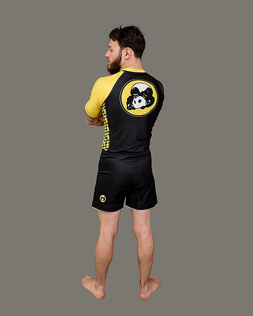 BlackYellowModel00011