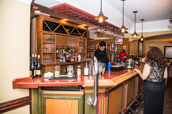 21,clinton-hunterdon-county-NJ-wedding-photographer, cute-sweet--fun-must-have-bride-groom-picture-cherryville-photography-rock-island-lake-club