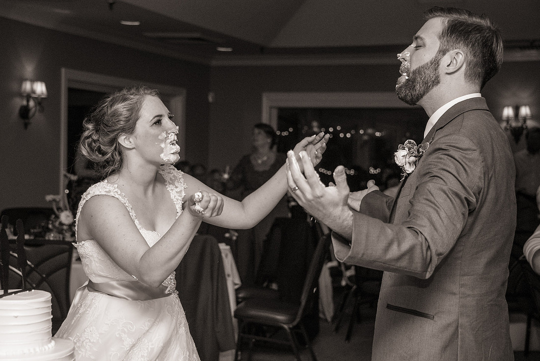 1,clinton-hunterdon-county-NJ-wedding-photographer, cute-sweet--fun-must-have-bride-groom-picture-beaver-brook-cc-cherryville-photography