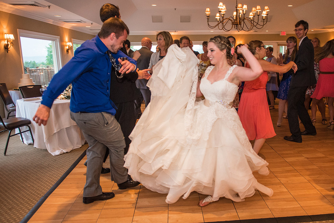 1,clinton-hunterdon-county-NJ-wedding-photographer, cute-sweet--fun-must-have-bride-groom-picture-beaver-brook-cc-cherryville-photography
