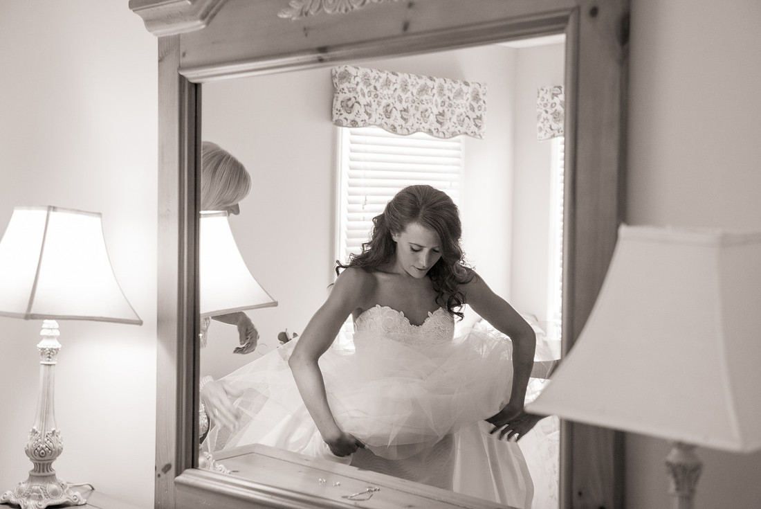 4,#NJWedding #CherryvillePhotography cherryville-photography-clinton-hunterdon-county-NJ-wedding-photographer, cute-sweet--fun-must-have-bride-groom-picture-farmhouse-at-the-grand-colonial-immaculate-