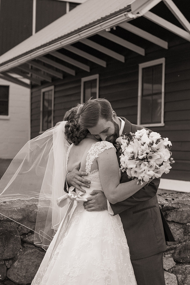 1,clinton-hunterdon-county-NJ-wedding-photographer, cute-sweet--fun-must-have-bride-groom-picture-beaver-brook-cc-cherryville-photography