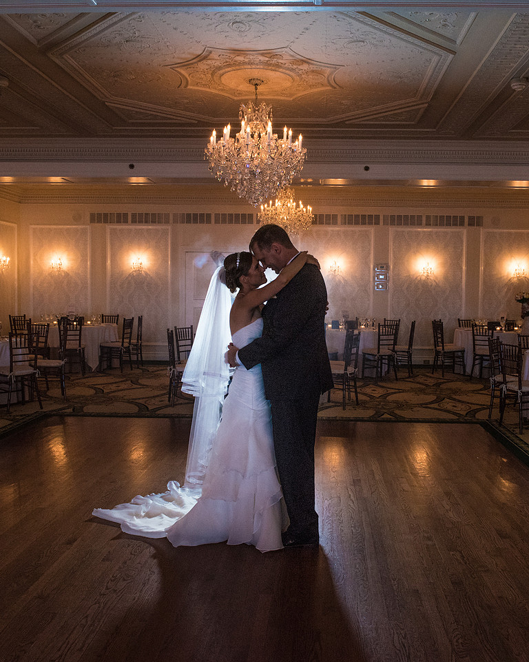 cherryville-photography-clinton-hunterdon-county-NJ-wedding-photographer, cute-sweet--fun-must-have-bride-groom-picture-molly-pitcher-inn