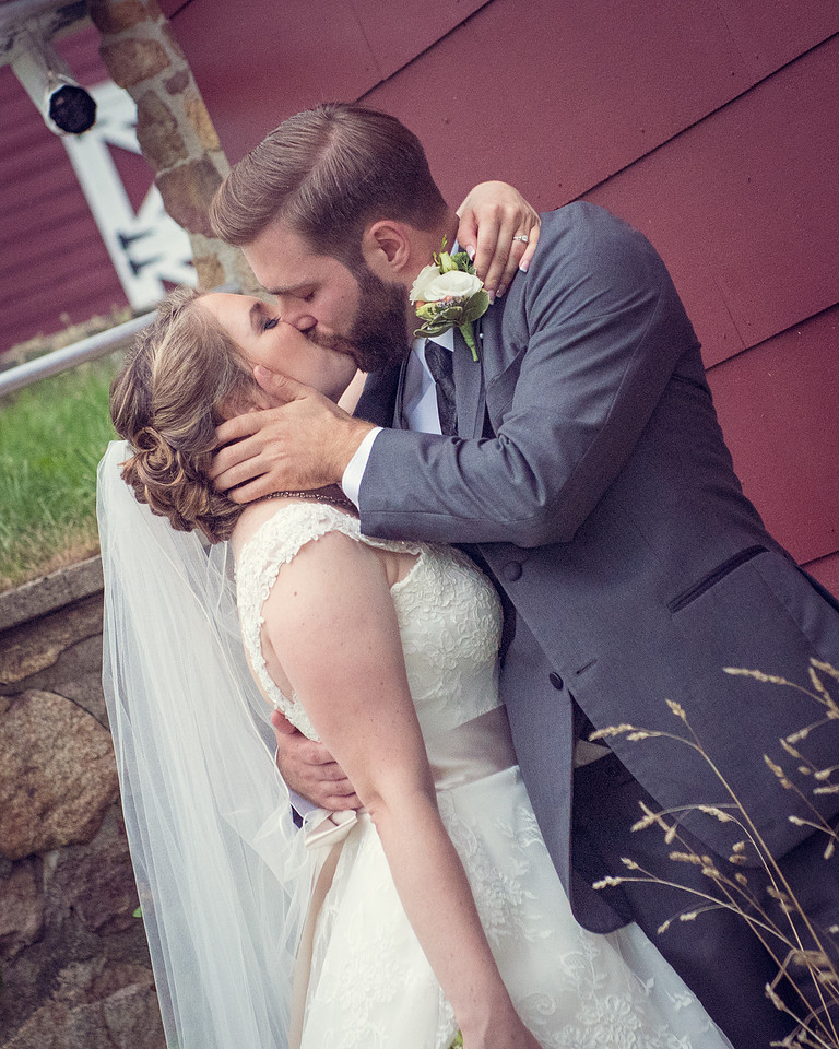 1,clinton-hunterdon-county-NJ-wedding-photographer, cute-sweet--fun-must-have-bride-groom-picture-beaver-brook-cc-cherryville-photography