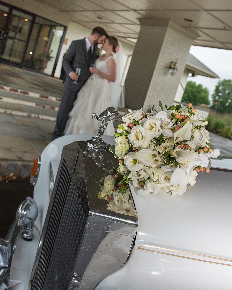 1,clinton-hunterdon-county-NJ-wedding-photographer, cute-sweet--fun-must-have-bride-groom-picture-beaver-brook-cc-cherryville-photography