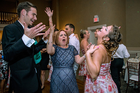 40,cherryville-photography-clinton-hunterdon-county-NJ-wedding-photographer, cute-sweet--fun-must-have-bride-groom-picture-davids-country-inn