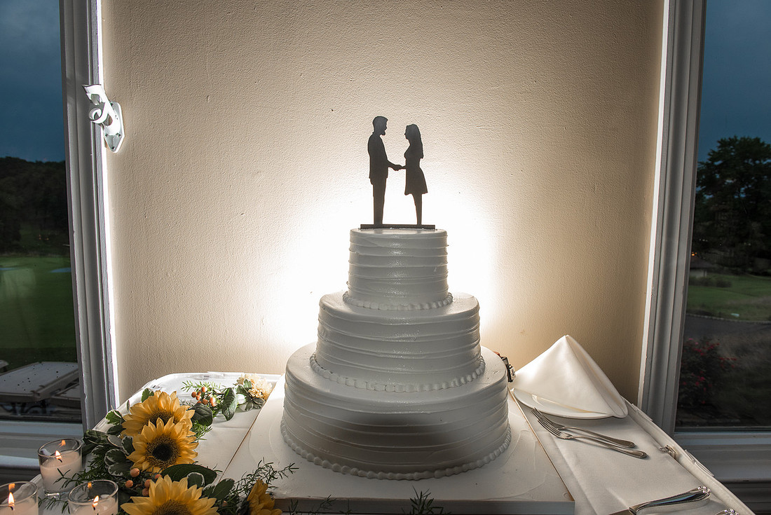 1,clinton-hunterdon-county-NJ-wedding-photographer, cute-sweet--fun-must-have-bride-groom-picture-beaver-brook-cc-cherryville-photography