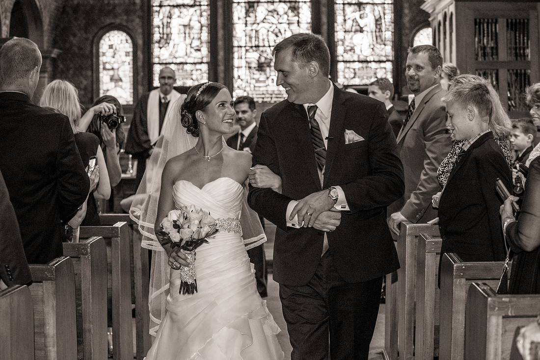 cherryville-photography-clinton-hunterdon-county-NJ-wedding-photographer, cute-sweet--fun-must-have-bride-groom-picture-molly-pitcher-inn