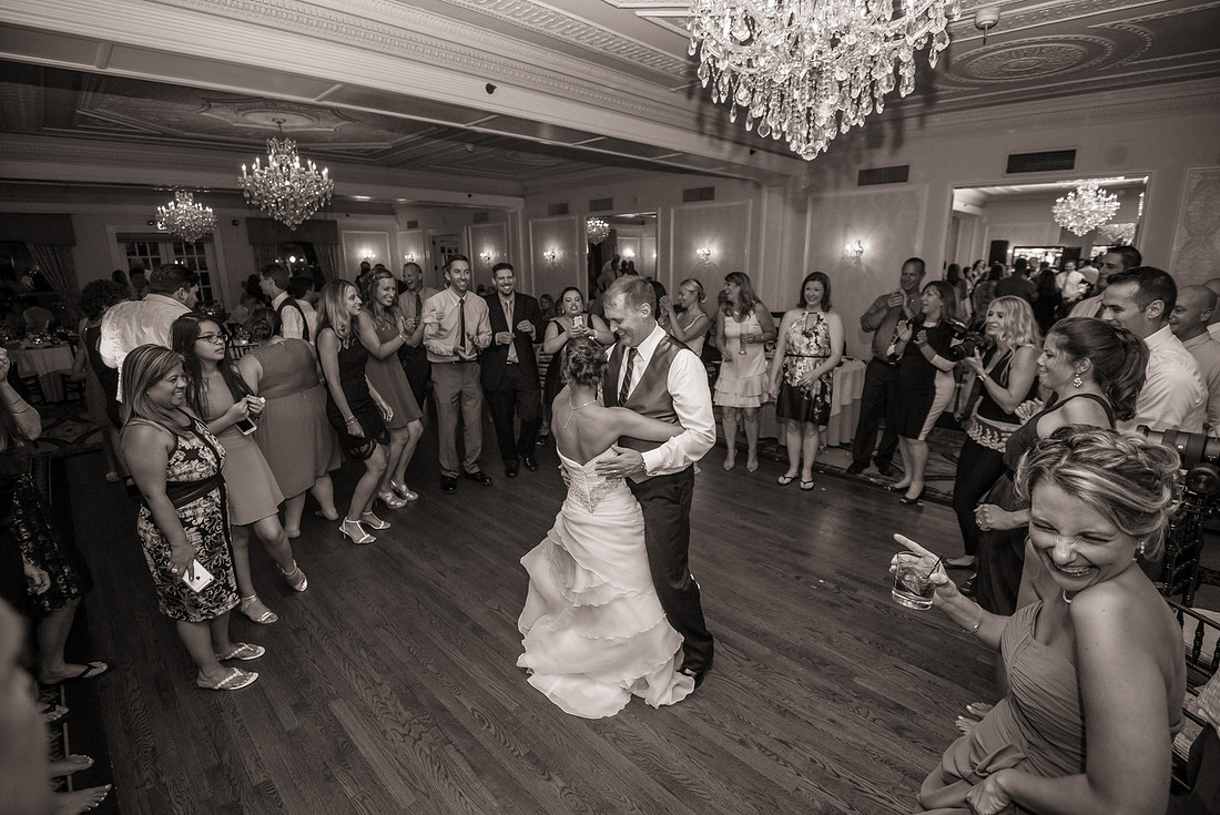 cherryville-photography-clinton-hunterdon-county-NJ-wedding-photographer, cute-sweet--fun-must-have-bride-groom-picture-molly-pitcher-inn