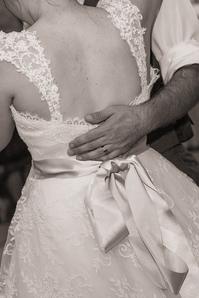 1,clinton-hunterdon-county-NJ-wedding-photographer, cute-sweet--fun-must-have-bride-groom-picture-beaver-brook-cc-cherryville-photography