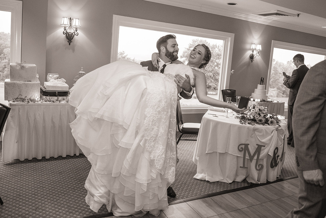 1,clinton-hunterdon-county-NJ-wedding-photographer, cute-sweet--fun-must-have-bride-groom-picture-beaver-brook-cc-cherryville-photography
